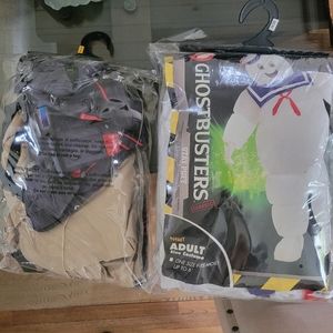 2 ghostbuster Halloween costumes